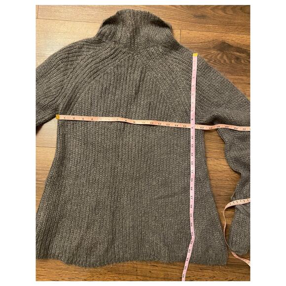 EUC Bow Tie sleeves oversized mohair turtleneck sweater ribbed green sz: S - Picture 7 of 14